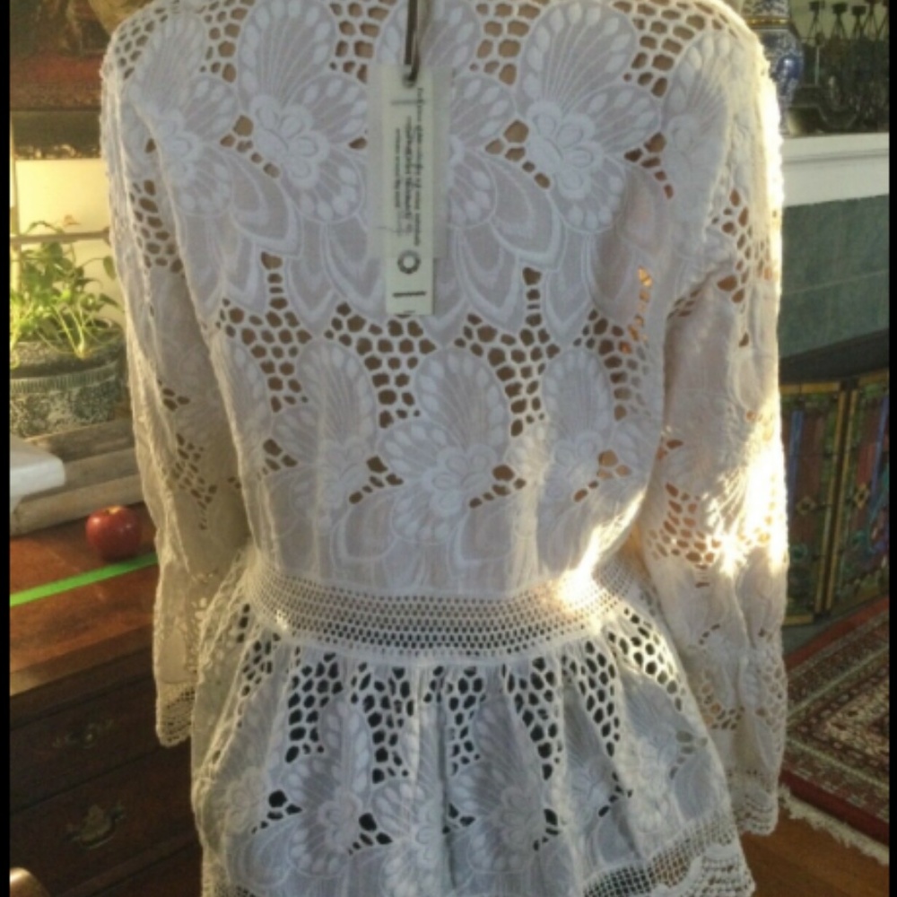 100 % COTTON - LARGE- white eyelet/crocheted blouse by Solitaire by Ravi Khosla